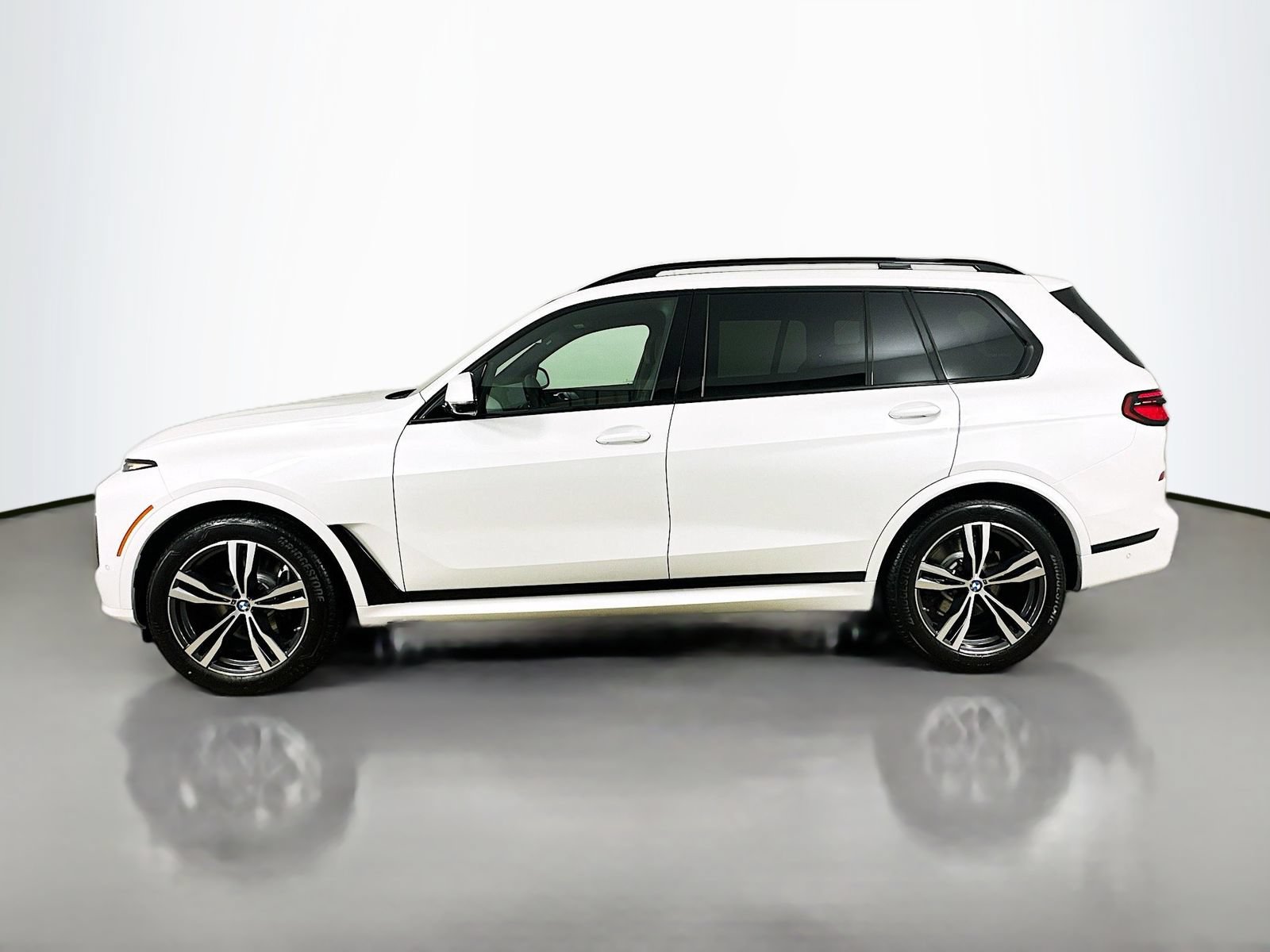 New 2027 BMW X7 xDrive40i w/ M Sport Package AWD/4WD image 8