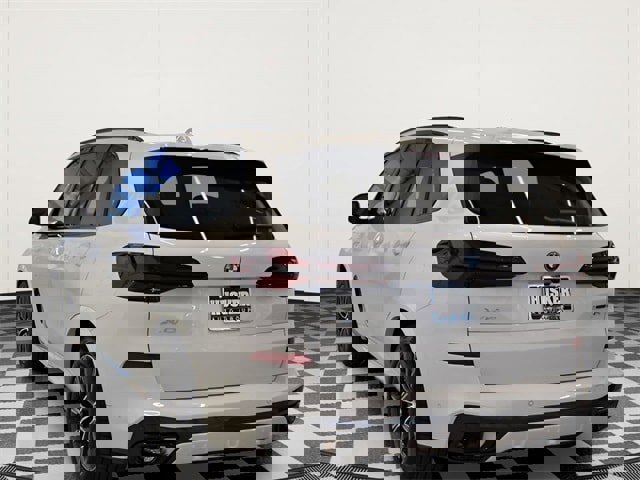 New 2026 BMW X5 xDrive50e image 6