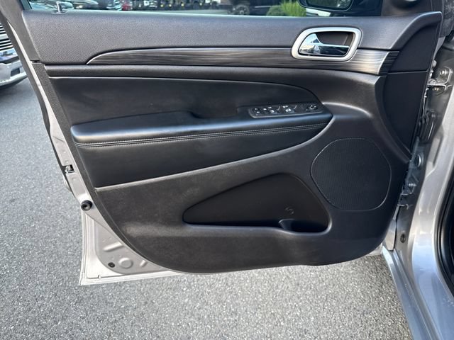 Used 2021 Jeep Grand Cherokee Laredo X AWD/4WD image 15