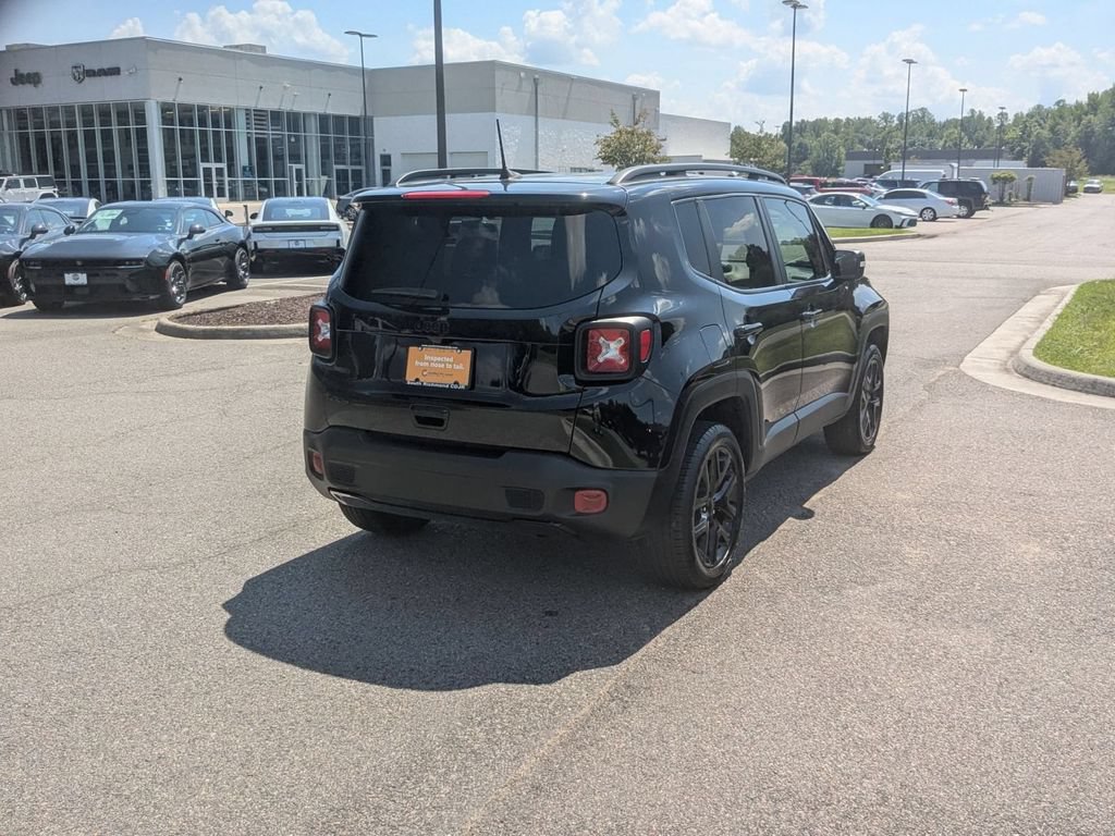 Certified 2022 Jeep Renegade Altitude w/ Convenience Group AWD/4WD image 5