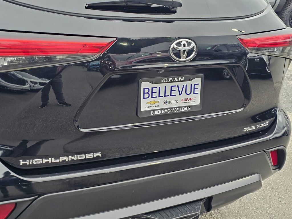 Used 2022 Toyota Highlander XLE image 15