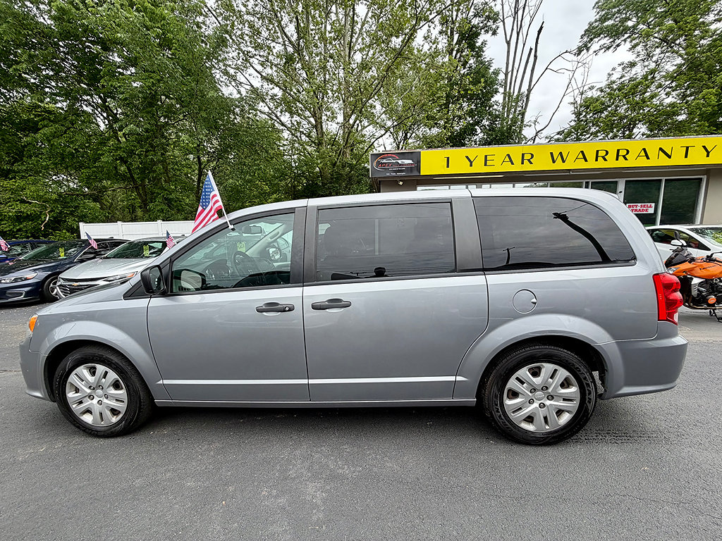 Used 2019 Dodge Grand Caravan SE w/ UConnect Hands-Free Group FWD image 5