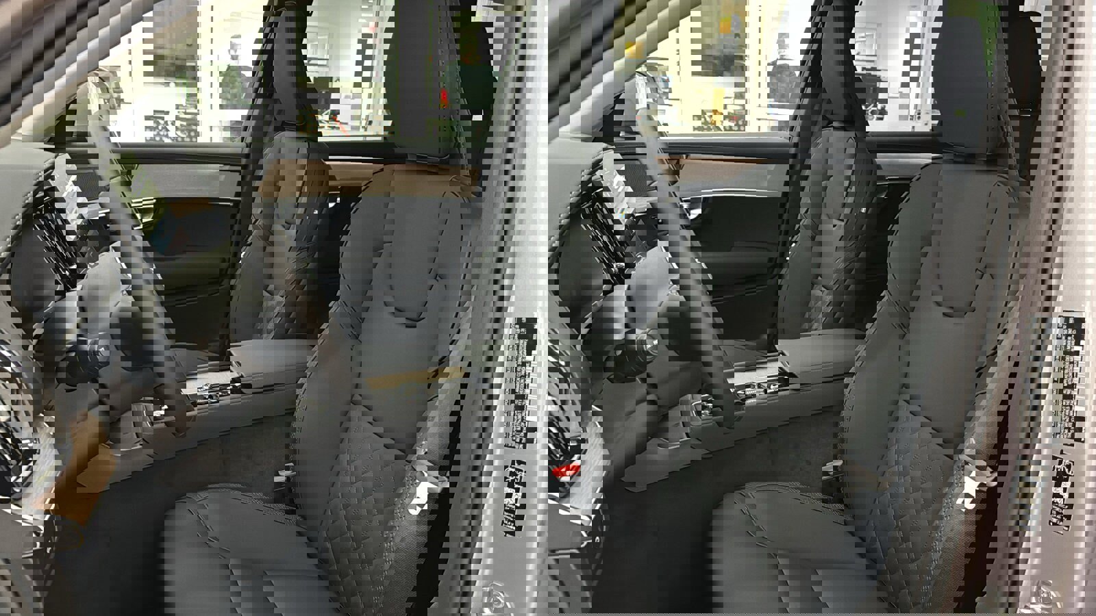 Used 2026 Volvo XC90 B5 Plus w/ Protection Package image 23