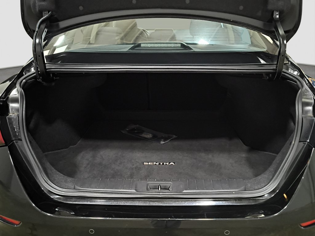 Used 2025 Nissan Sentra SV FWD image 18