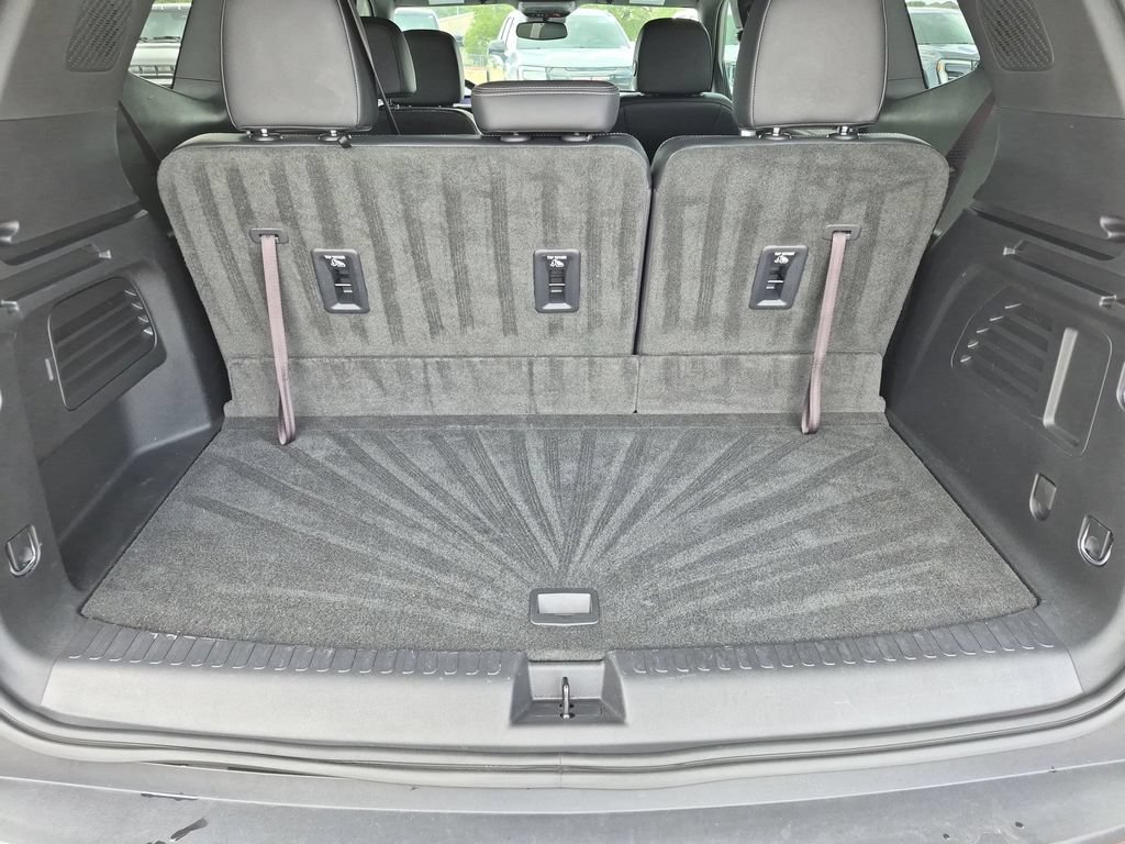 Used 2025 Buick Enclave Preferred w/ Super Cruise Package FWD image 40