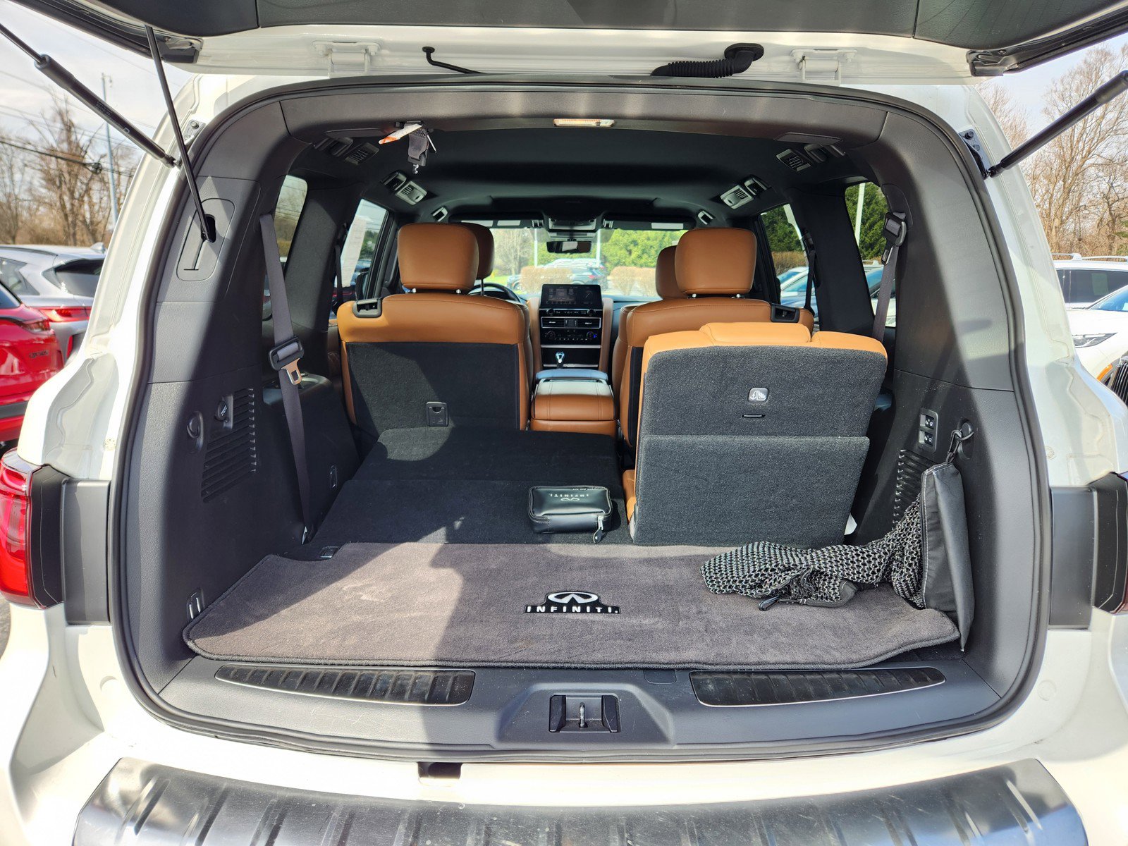 Certified 2024 INFINITI QX80 Sensory w/ Cargo Package image 8