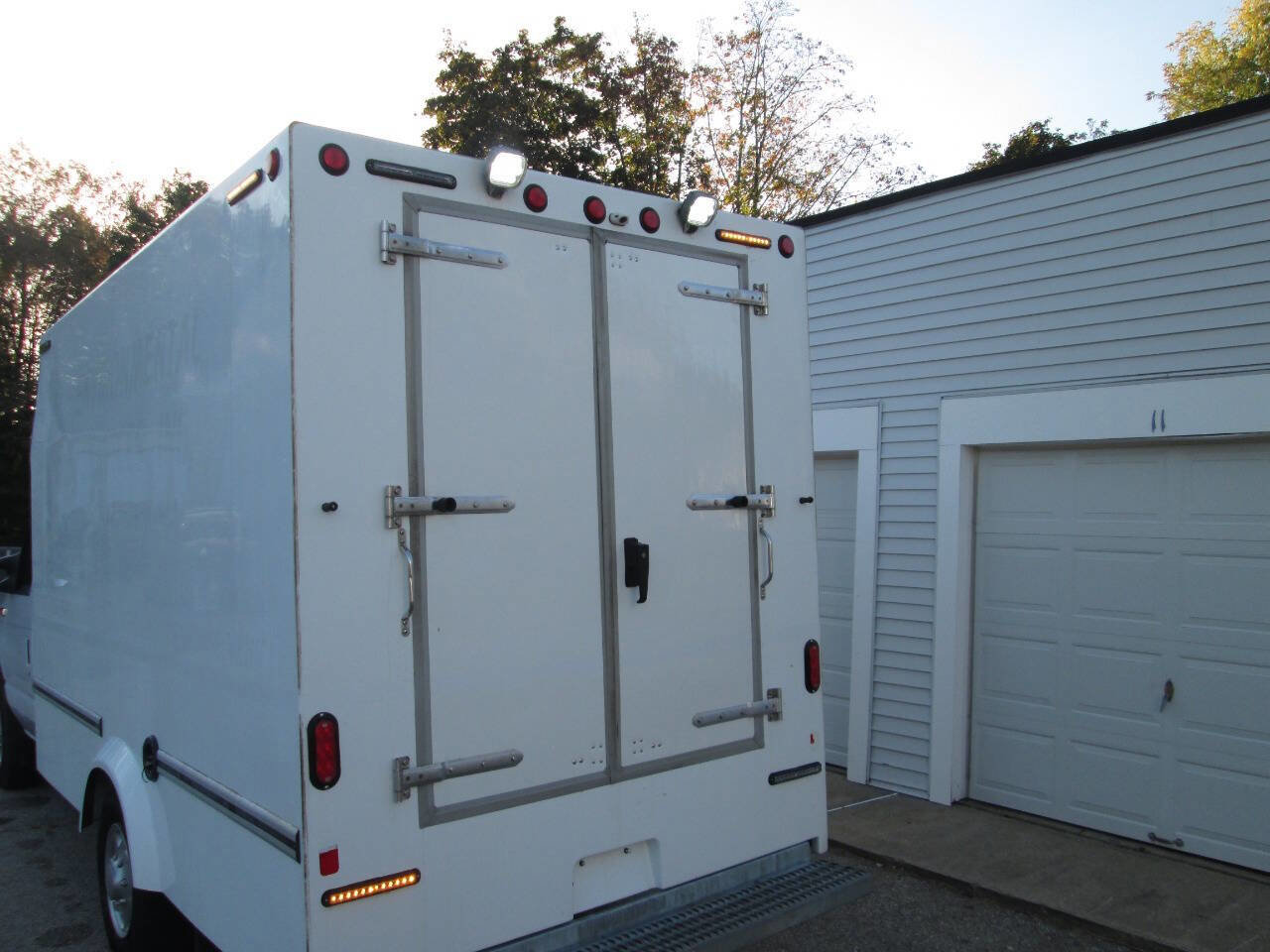 Used 2021 Ford E-350 and Econoline 350 Super Duty w/ Power Windows & Locks Group image 20