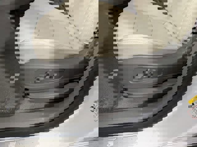 New 2025 Cadillac XT6 Premium Luxury w/ LPO, Floor Liner Package image 20