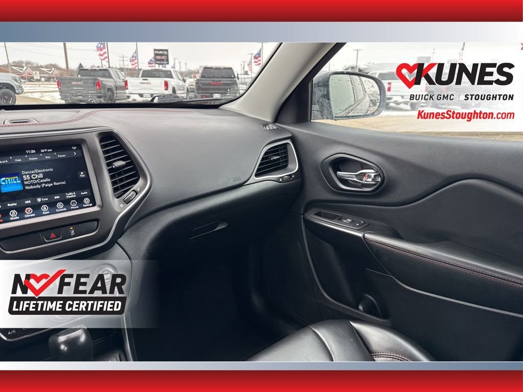 Used 2022 Jeep Cherokee Trailhawk image 40