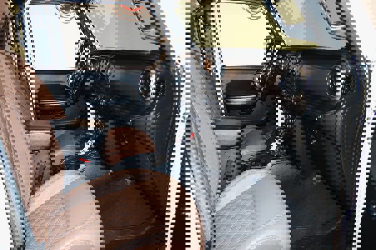 Used 2020 Jeep Wrangler Unlimited Sport image 60