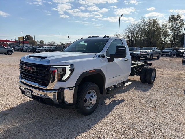 New 2026 GMC Sierra 3500 Pro image 2
