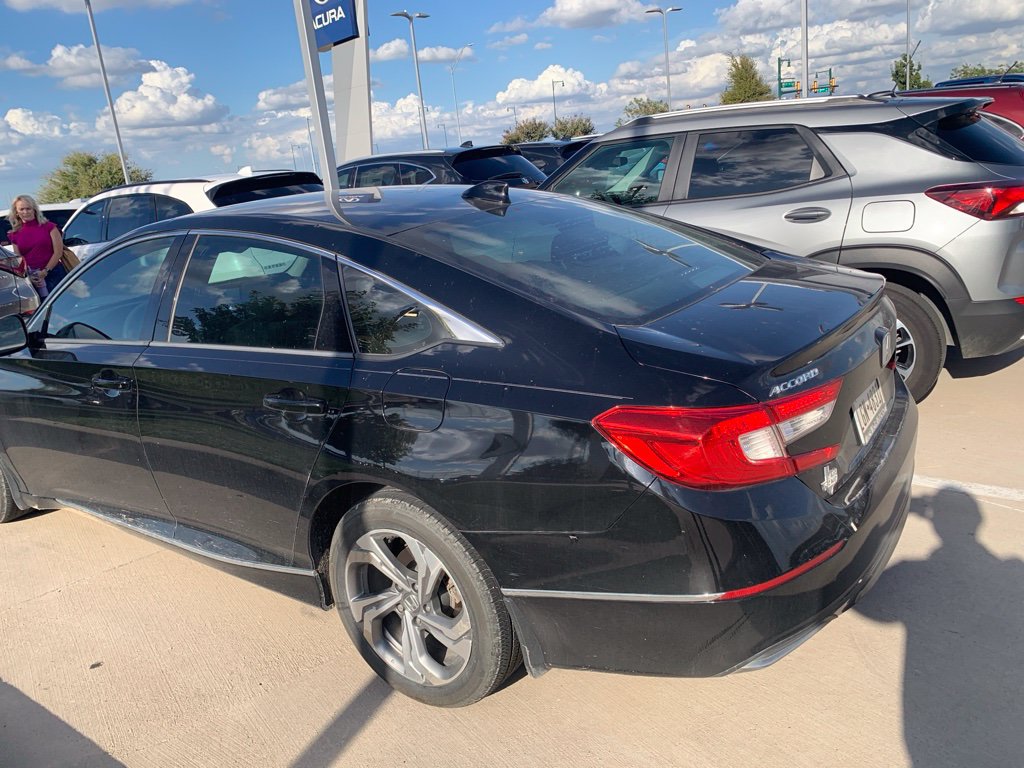Used 2018 Honda Accord EX image 2