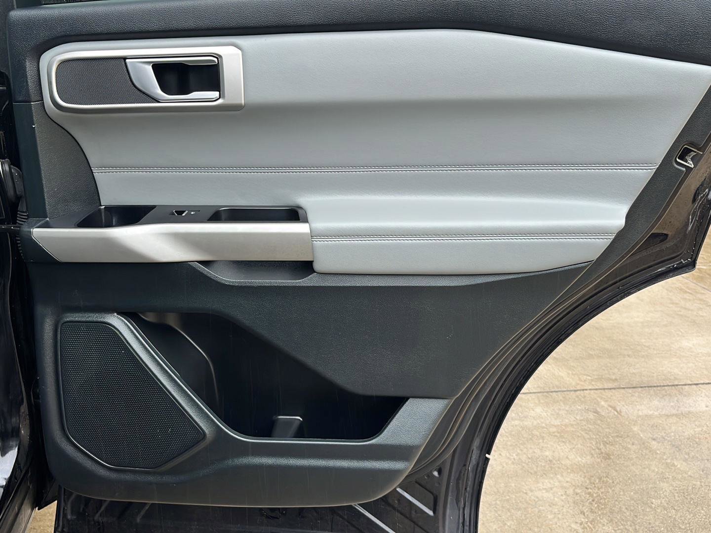 Used 2023 Ford Explorer XLT w/ Equipment Group 202A image 26