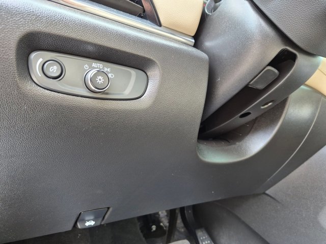 Used 2022 Chevrolet Traverse LT w/ LPO, Floor Liner Package AWD/4WD image 16