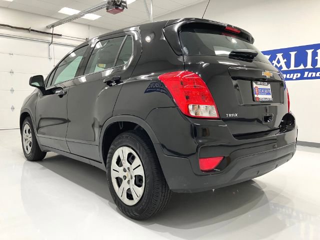 Used 2019 Chevrolet Trax LS w/ LPO, Cargo Package image 10