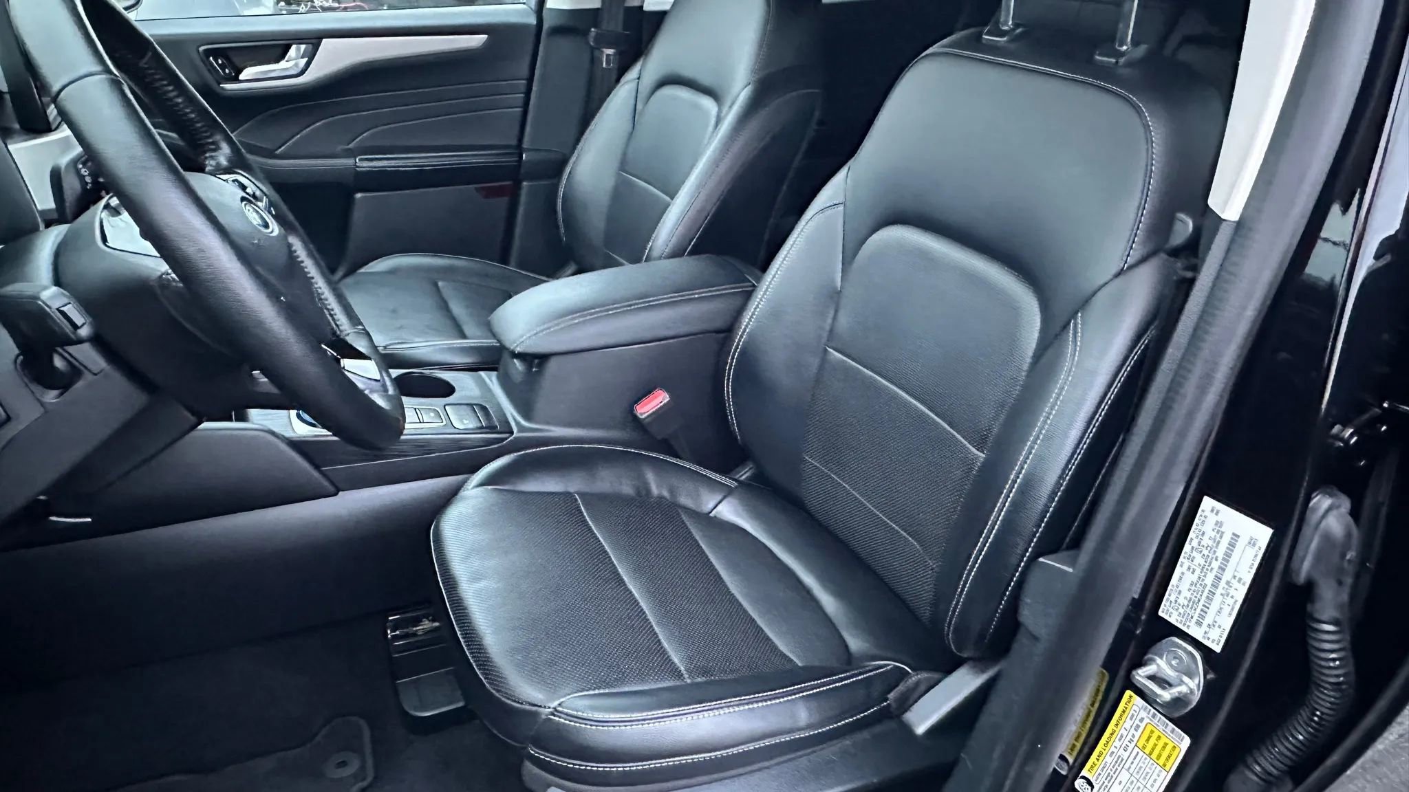 Used 2021 Ford Escape SEL image 19