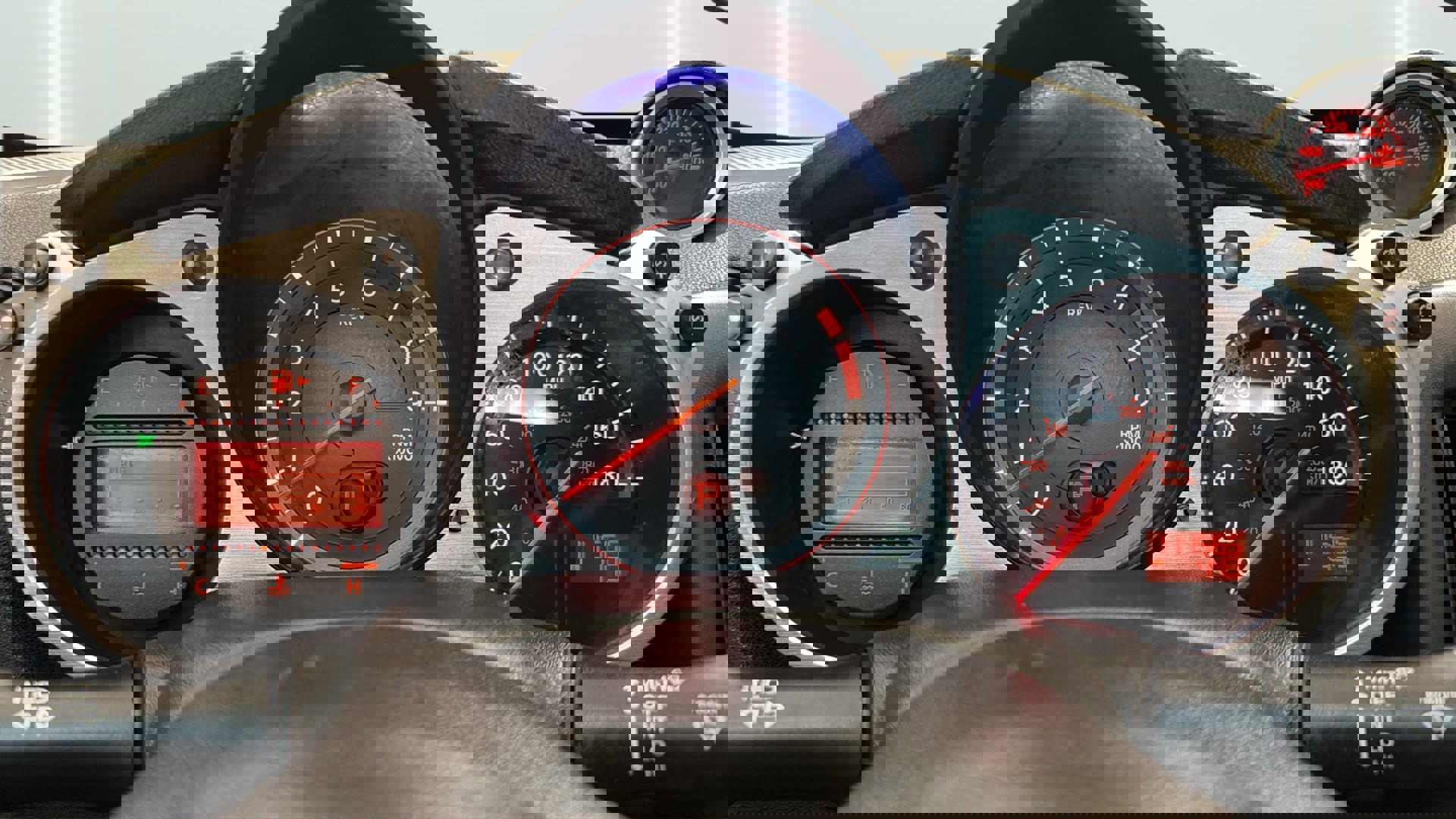 Used 2016 Nissan 370Z Coupe image 19