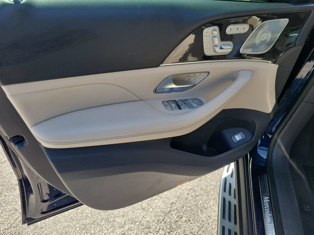 Used 2020 Mercedes-Benz GLS 450 4MATIC image 19