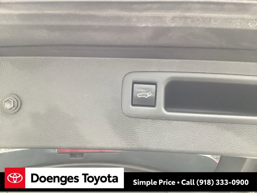 Used 2022 Toyota Highlander XLE image 20