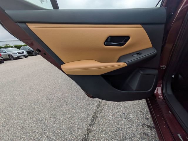 New 2025 Nissan Sentra SV w/ SV Premium Package FWD image 22