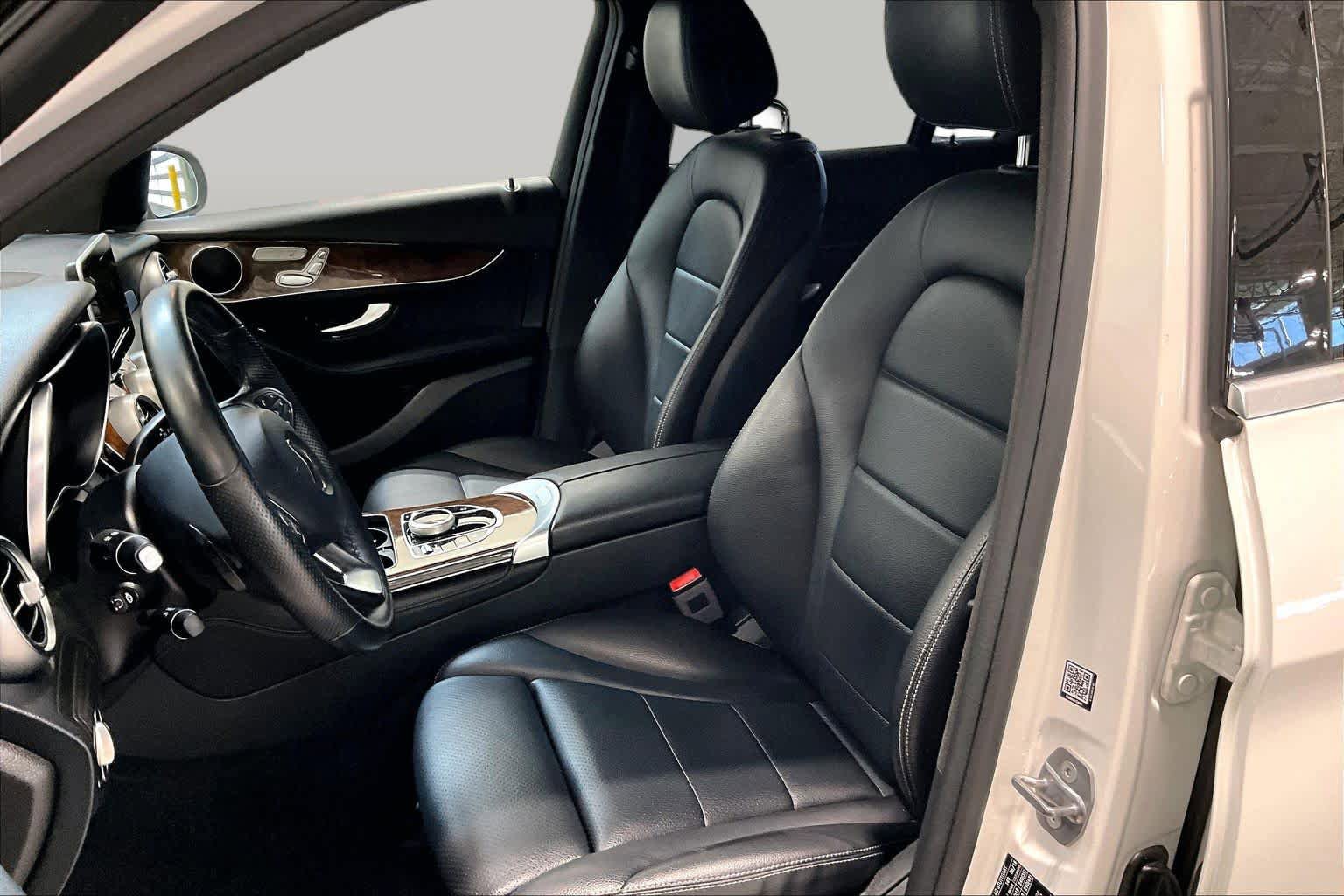 Used 2019 Mercedes-Benz GLC 300 4MATIC image 9