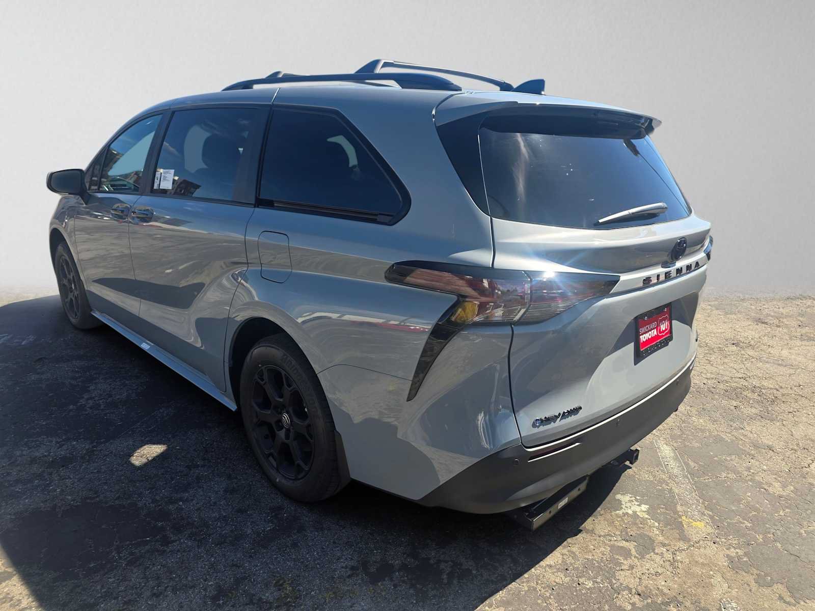 New 2026 Toyota Sienna XLE Woodland Edition AWD/4WD image 5