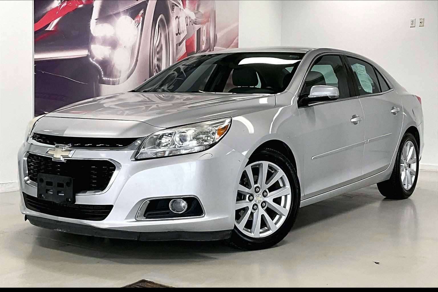 Used 2015 Chevrolet Malibu LT image 1