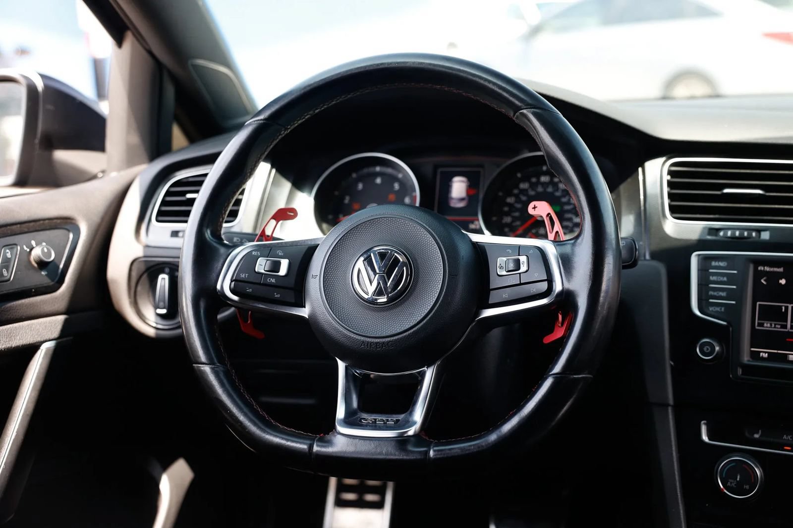 Used 2017 Volkswagen GTI Sport FWD image 27