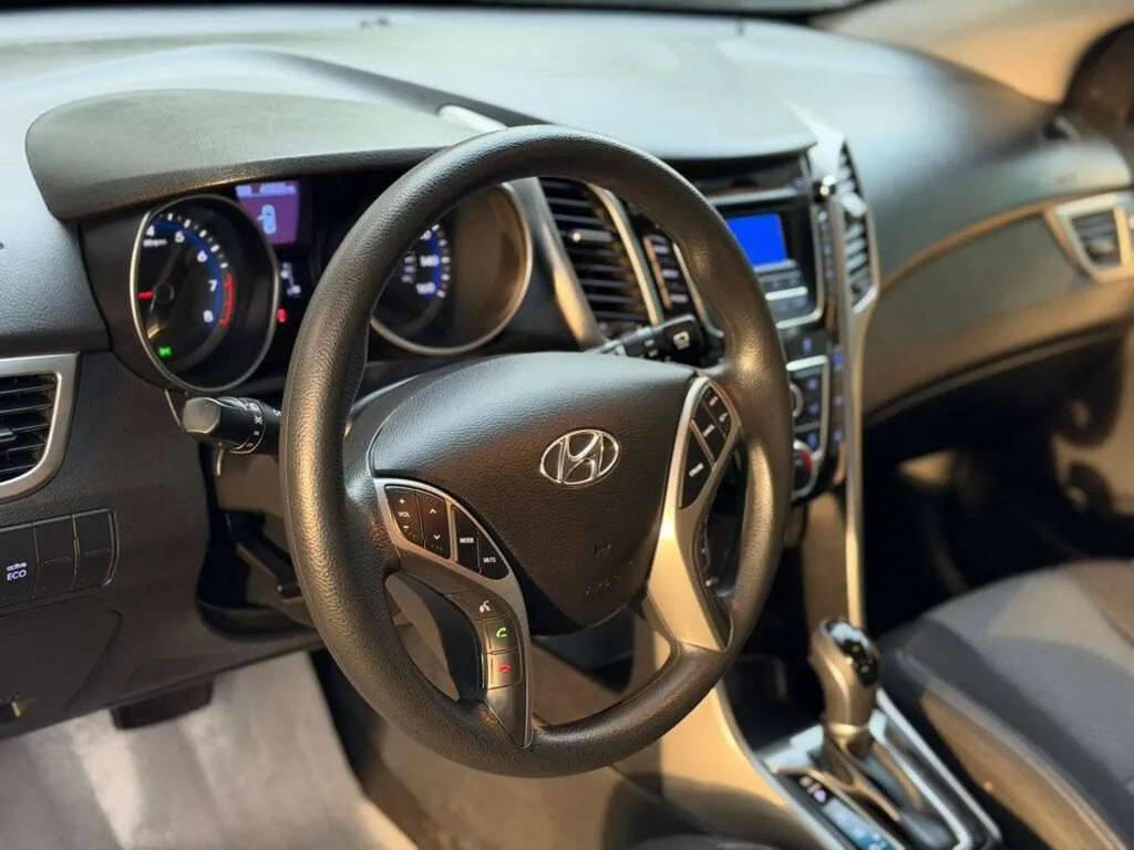 Used 2016 Hyundai Elantra GT image 8