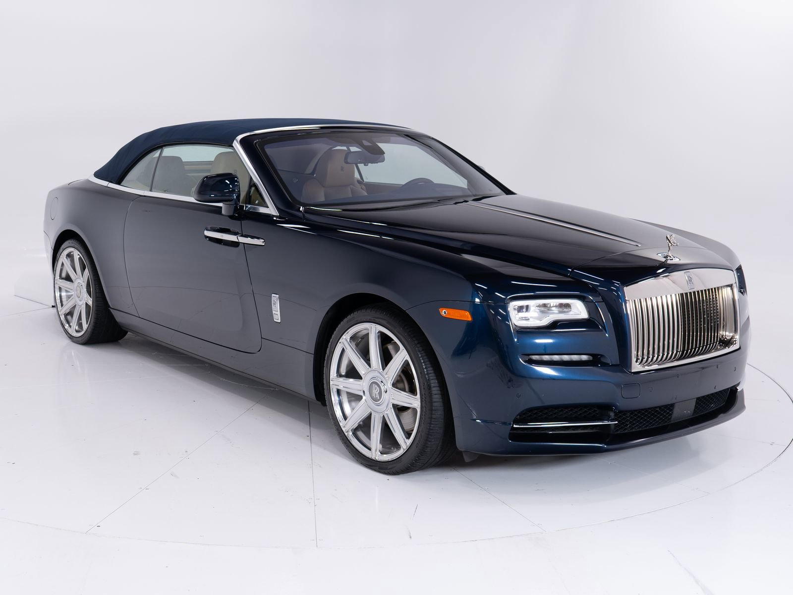 Certified 2016 Rolls-Royce Dawn image 16