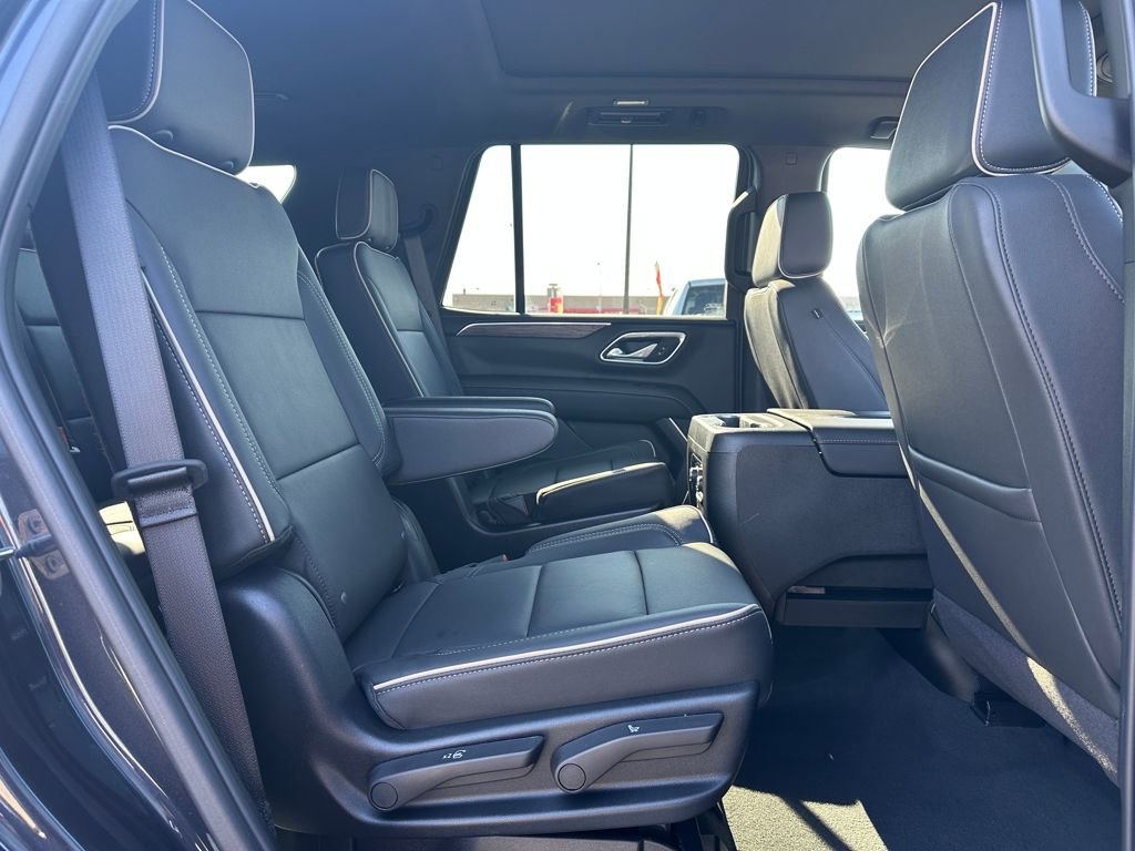 Used 2024 Chevrolet Tahoe Premier w/ Premium Package image 26