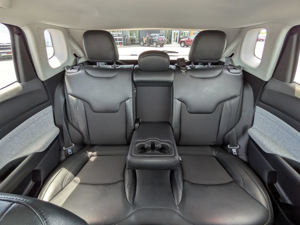 Used 2022 Jeep Compass Latitude w/ Convenience Group AWD/4WD image 18