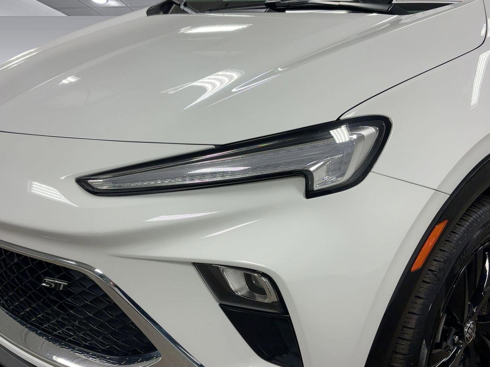 Certified 2024 Buick Encore GX Sport Touring w/ Comfort Package image 10