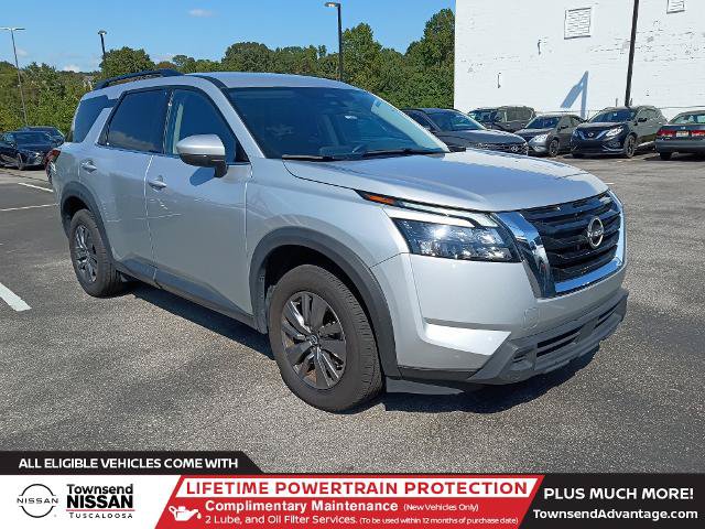 Certified 2025 Nissan Pathfinder SV AWD/4WD image 1