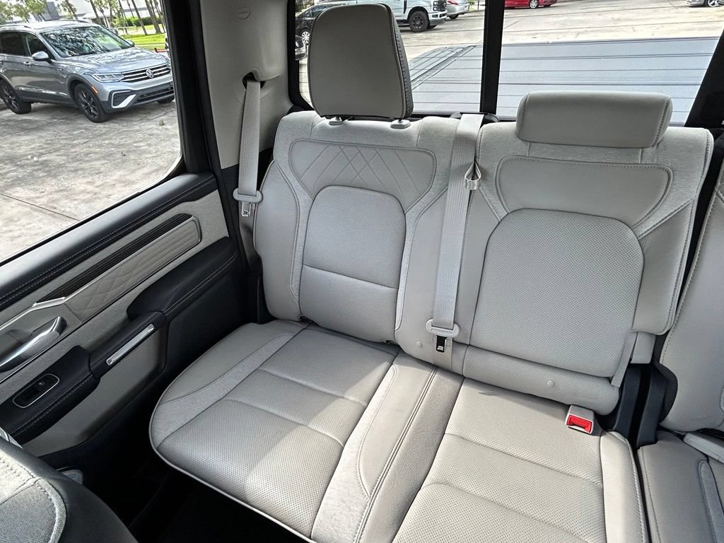 Used 2024 RAM 1500 Limited AWD/4WD image 11