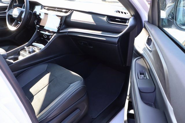 New 2026 Jeep Grand Cherokee Laredo image 43