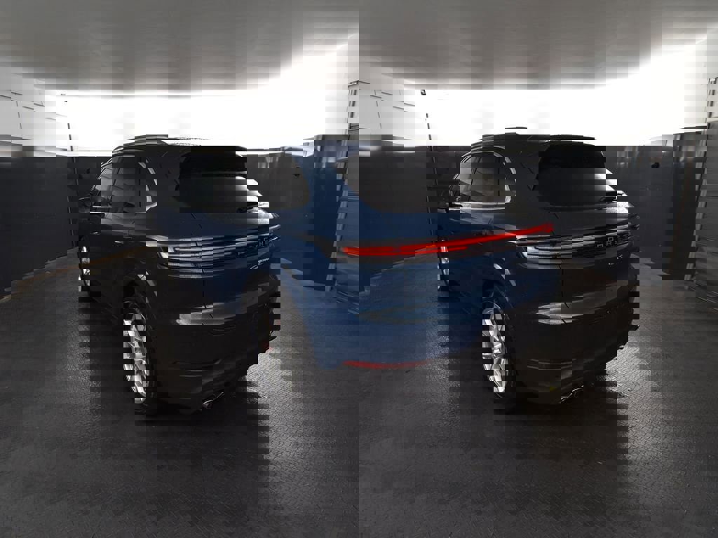 New 2024 Porsche Cayenne S AWD/4WD image 3