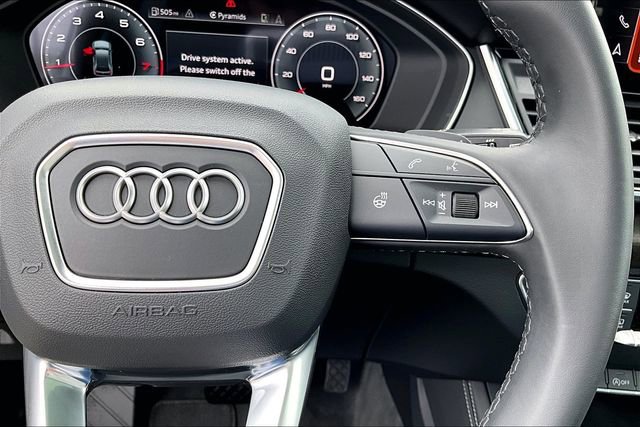 Used 2025 Audi Q5 2.0T Premium Plus w/ Premium Plus Package AWD/4WD image 12