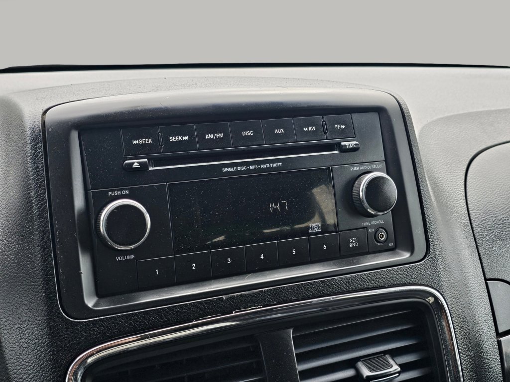 Used 2014 Dodge Grand Caravan SXT FWD image 6