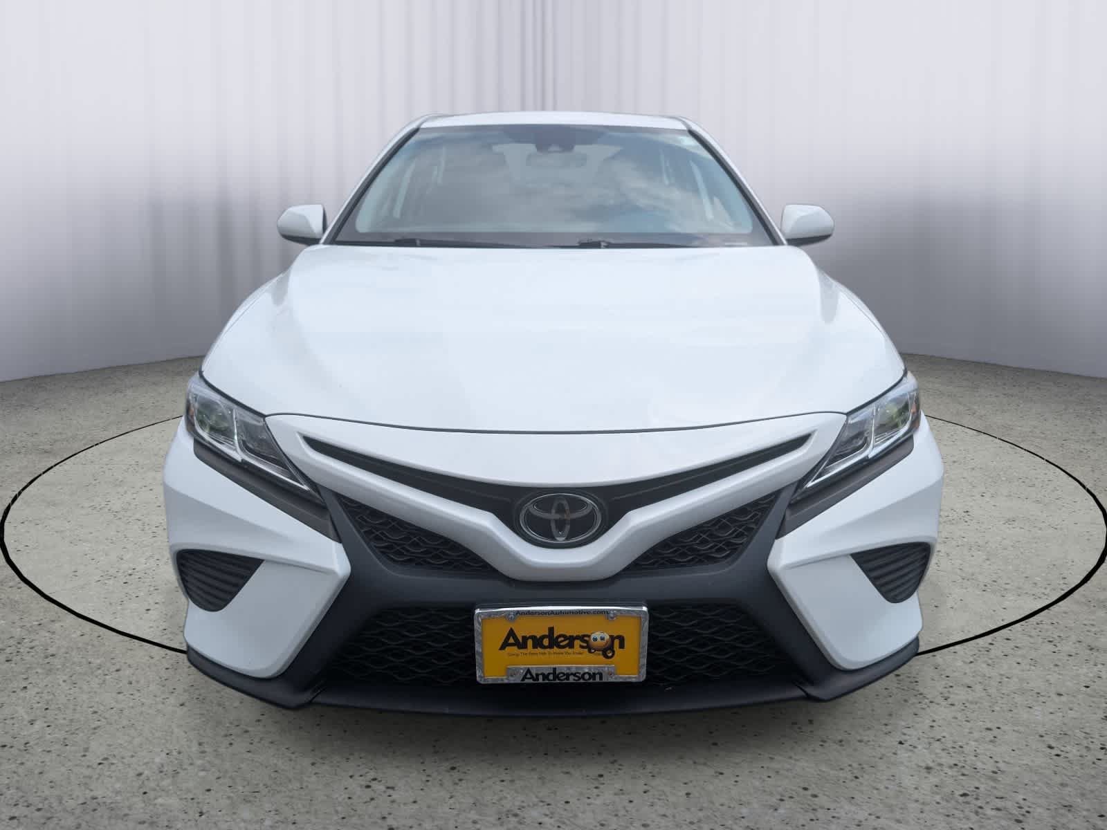 Used 2020 Toyota Camry SE FWD image 8