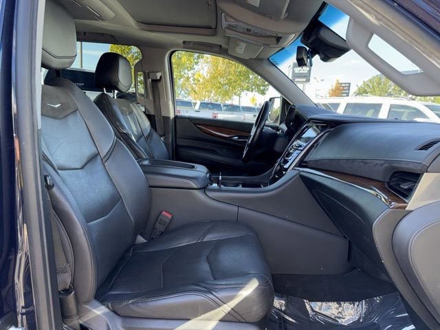 Used 2019 Cadillac Escalade Premium Luxury image 28