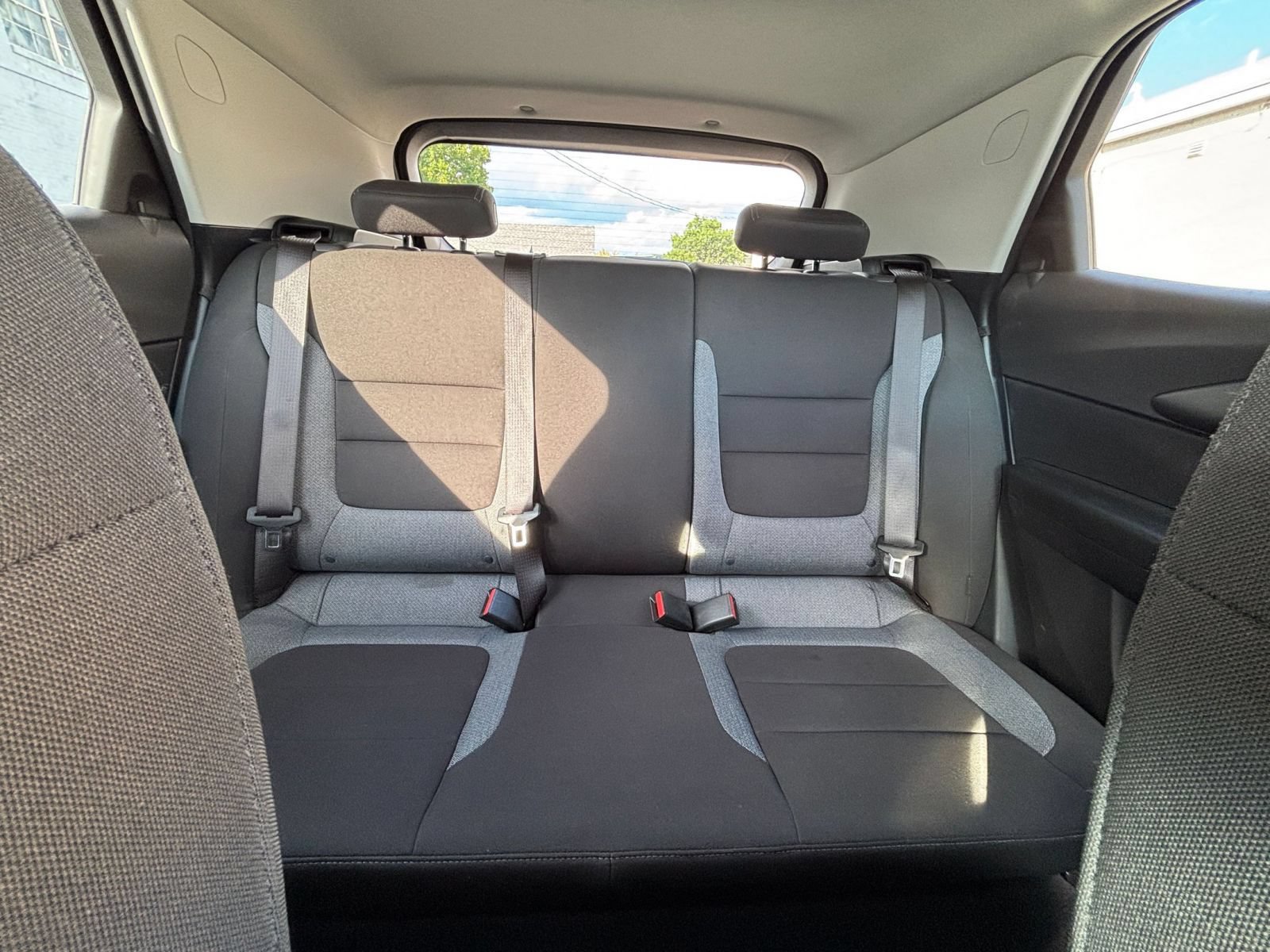 Used 2025 Chevrolet TrailBlazer LT FWD image 37