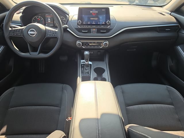 Certified 2025 Nissan Altima 2.5 S FWD image 12