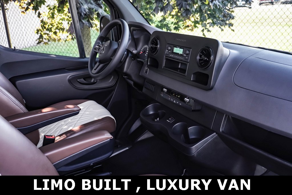 Used 2023 Mercedes-Benz Sprinter 2500 image 13