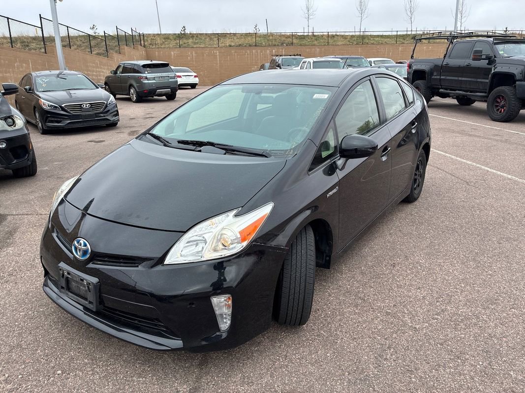 Used 2015 Toyota Prius Two FWD image 2