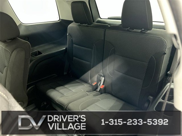 Used 2023 GMC Acadia SLE w/ Driver Convenience Package image 20