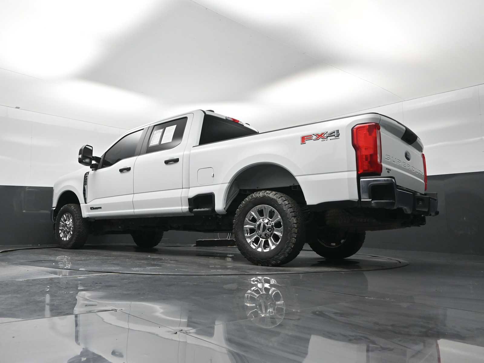 Used 2023 Ford F250 XL w/ FX4 Off-Road Package image 30