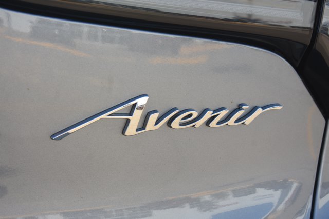 Used 2024 Buick Encore GX Avenir w/ Avenir Technology Package AWD/4WD image 8
