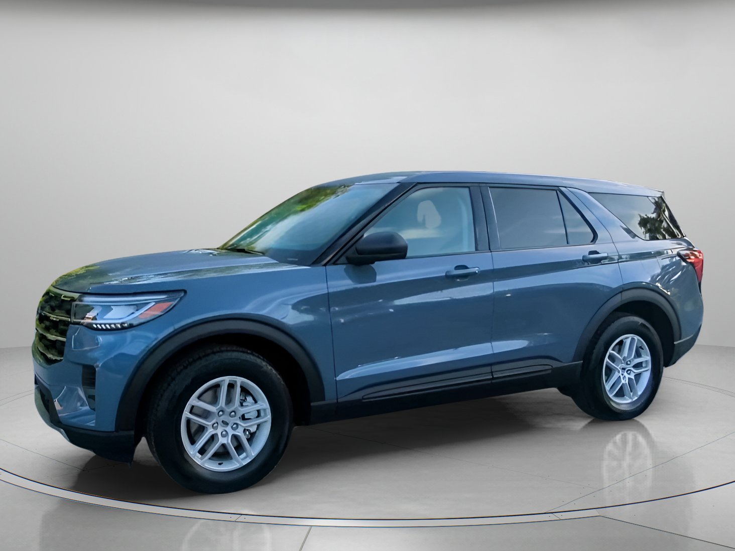 New 2026 Ford Explorer Active RWD image 14