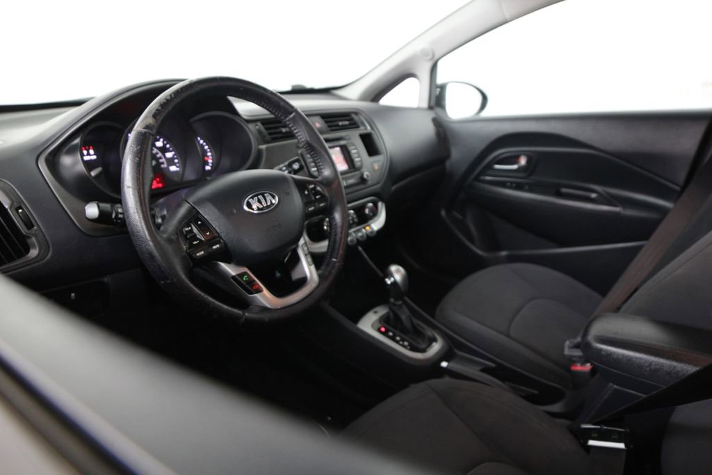 Used 2013 Kia Rio EX w/ Convenience Pkg FWD image 6